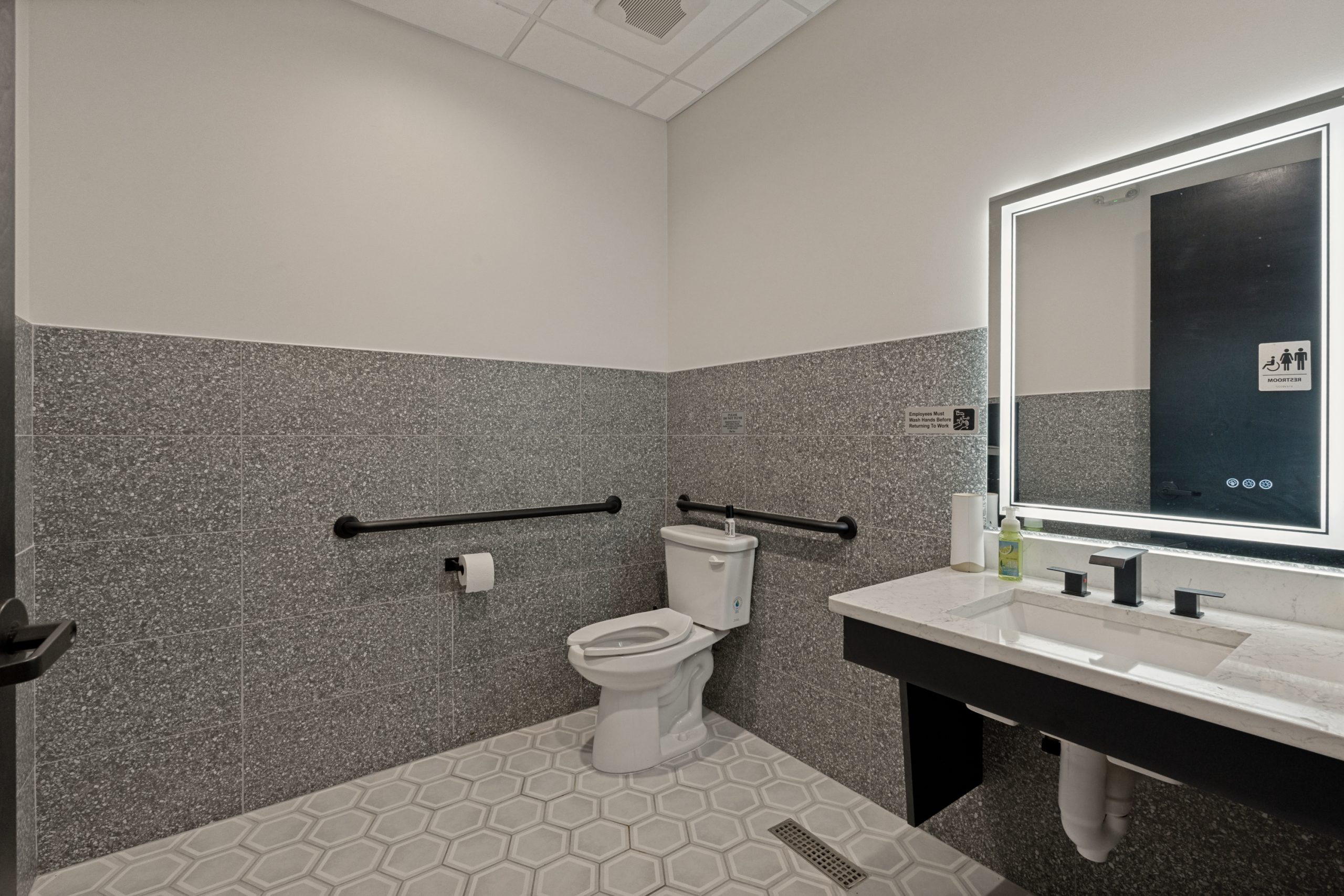 5009 schertz pkwy bldg 2 selma tx 78154 High Res 20